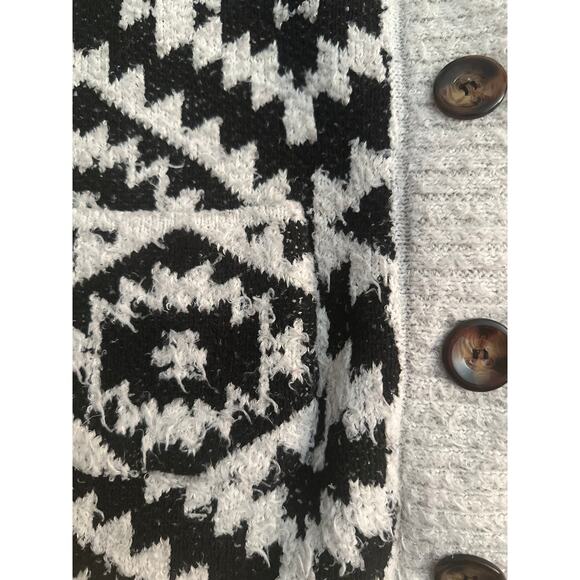On Blue brand Grey and Black Aztec Tribal Print Cardigan Sweater - Picture 3 of 4